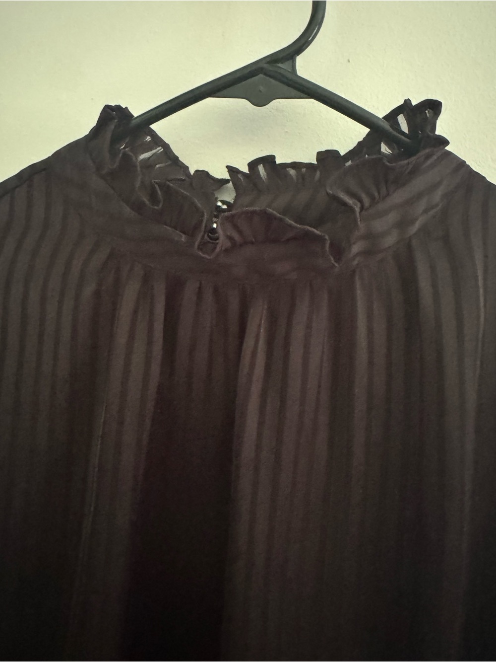 Vince Camuto Black Pleated Ruffle Neck Long-Sleeve Blouse - Picture 4 of 11